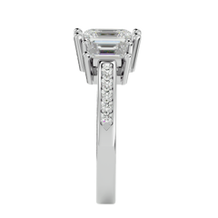 Leyla Three Stone Ring